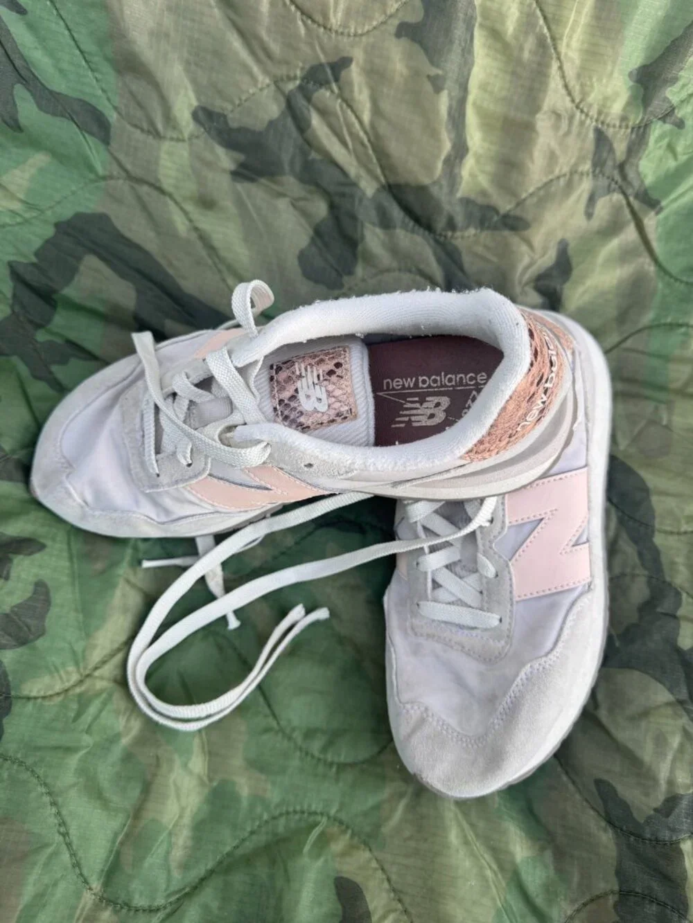 New Balance 237 Sneakers - Cream/Blush Snake Print, Kids Size 4